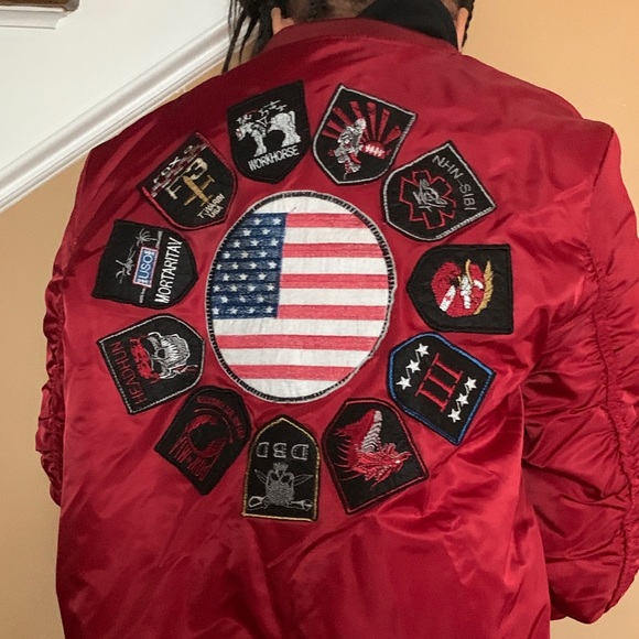 Red bomber jacket - Picture 2 of 3